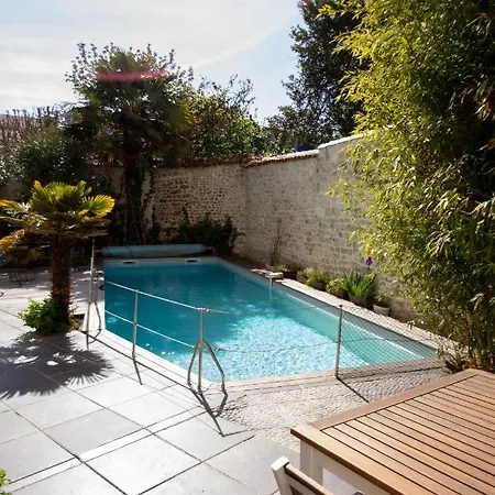 Maison Avec Piscine Et Garage A 2 Pas Du Vieux Port 호텔 라로셸