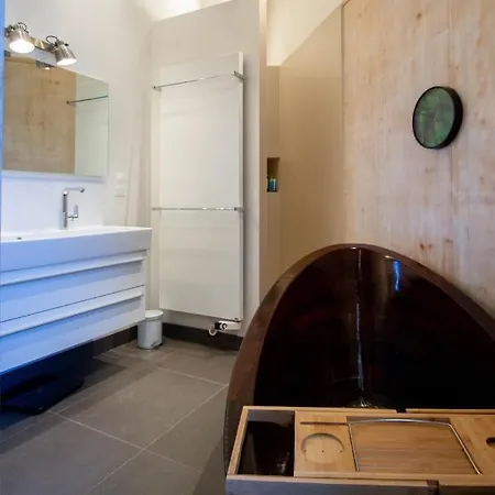 酒店 Maison Avec Piscine Et Garage A 2 Pas Du Vieux Port 4*